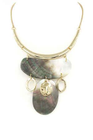 Shell Pendant Statement Necklace