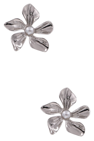 Cream Pearl Flower Earrings