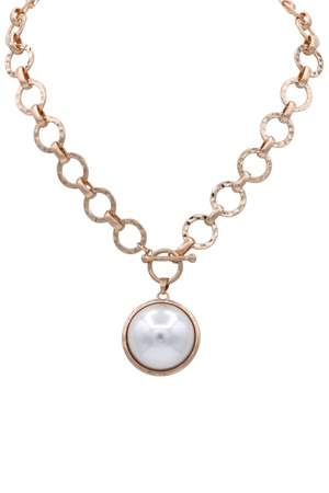 Linked Circle Metal Necklace with Crystal Pendant