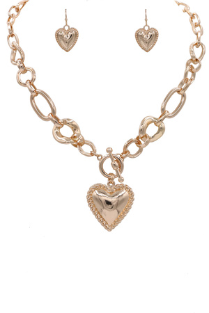 Metal Chain Heart Toggle Necklace with Earring Set